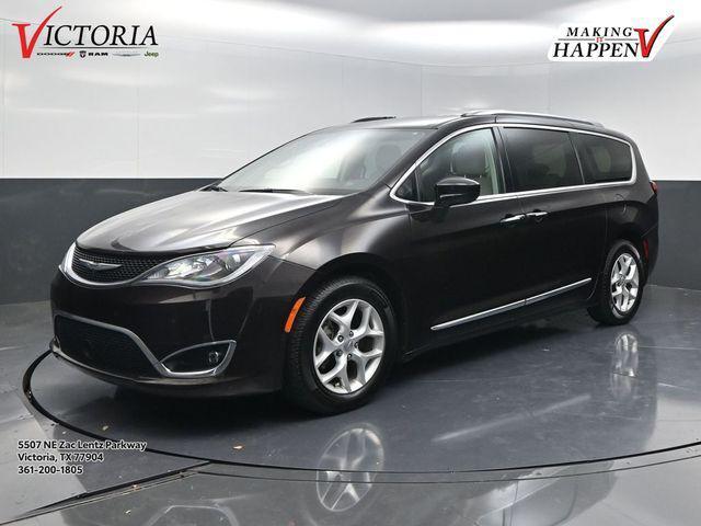 2017 Chrysler Pacifica Touring-L Plus 2017 Chrysler Pacifica Touring-L Plus