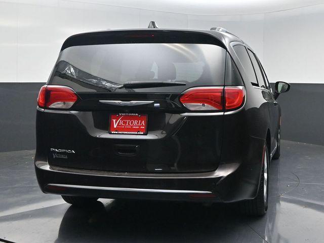 2017 Chrysler Pacifica Touring-L Plus 2017 Chrysler Pacifica Touring-L Plus