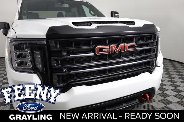 2022 GMC Sierra 2500HD 4WD Crew Cab Standard Bed AT4