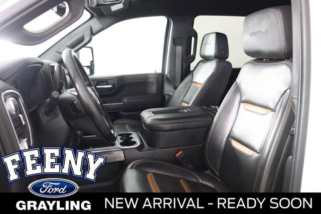 2022 GMC Sierra 2500HD 4WD Crew Cab Standard Bed AT4