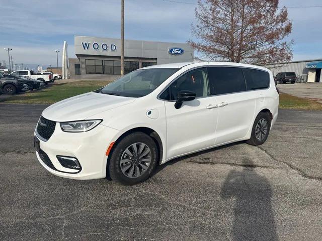 2024 Chrysler Pacifica Hybrid Select 2024 Chrysler Pacifica Hybrid Select