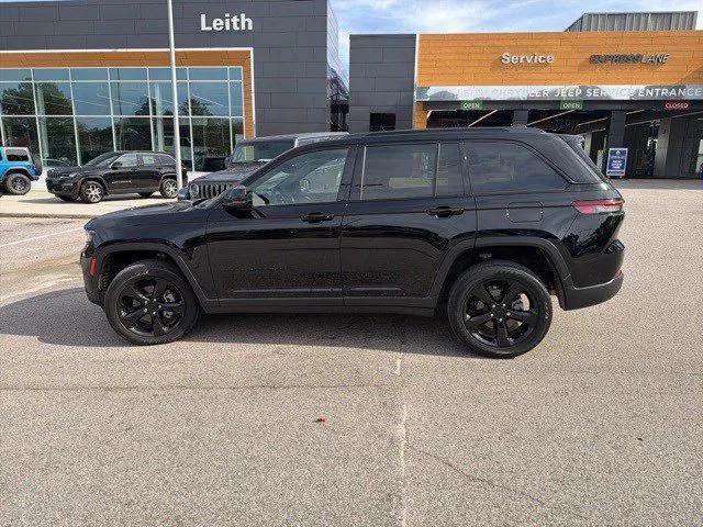 2023 Jeep Grand Cherokee Altitude 4x4 2023 Jeep Grand Cherokee Altitude 4x4