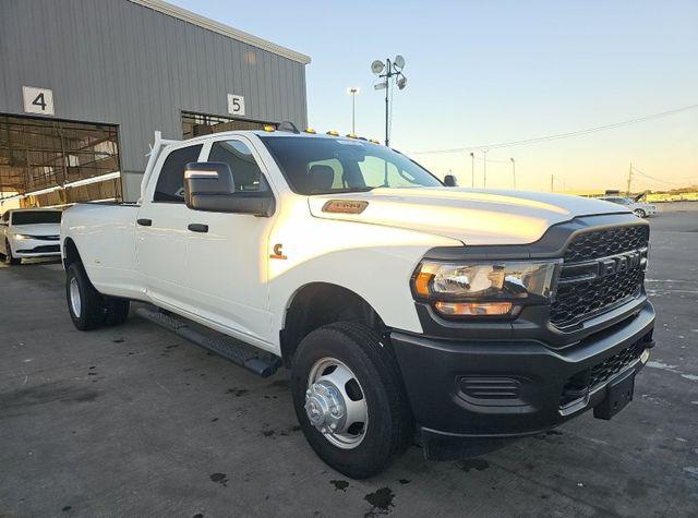 2024 RAM 3500 Tradesman Crew Cab 4x4 8 Box