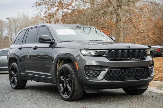 2022 Jeep Grand Cherokee Altitude 4x4 2022 Jeep Grand Cherokee Altitude 4x4