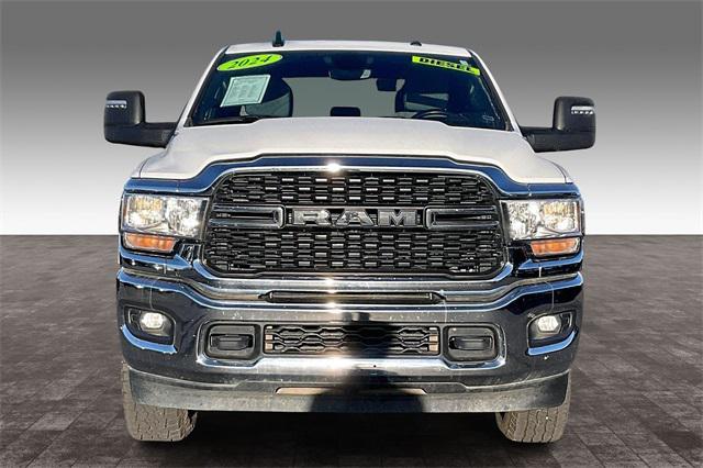 2024 RAM 3500 Big Horn Crew Cab 4x4 8 Box