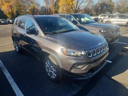 2022 Jeep Compass Latitude Lux 4x4 2022 Jeep Compass Latitude Lux 4x4