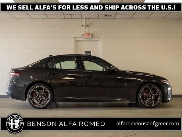 2022 Alfa Romeo Giulia Veloce AWD 2022 Alfa Romeo Giulia Veloce AWD