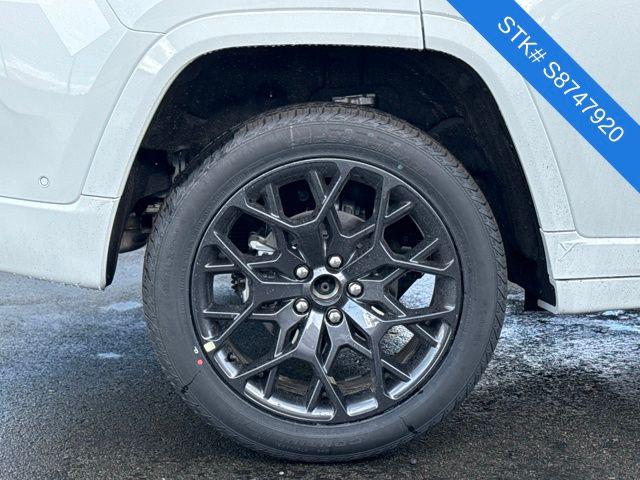 2025 Jeep Grand Cherokee GRAND CHEROKEE SUMMIT RESERVE 4X4