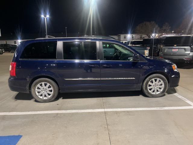 2014 Chrysler Town and Country Touring 2014 Chrysler Town and Country Touring