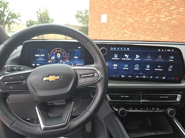 2025 Chevrolet Traverse FWD LT