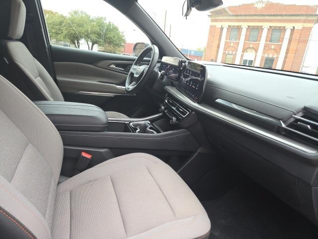 2025 Chevrolet Traverse FWD LT