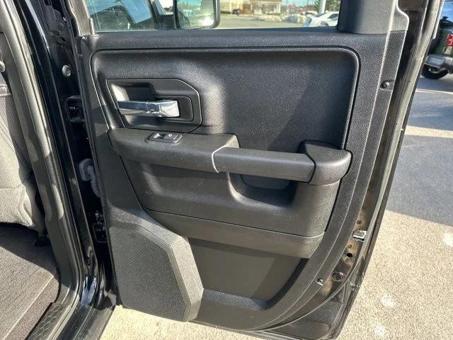 2022 Ram 1500 Classic Warlock Quad Cab 4x4 6'4" Box