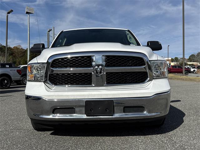 2022 RAM 1500 Classic SLT Crew Cab 4x2 57 Box 2022 RAM 1500 Classic SLT Crew Cab 4x2 57 Box