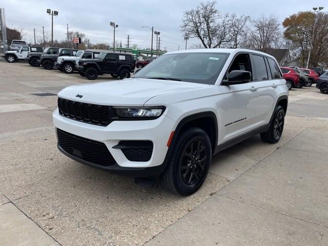 2024 Jeep Grand Cherokee Altitude 4x4 2024 Jeep Grand Cherokee Altitude 4x4