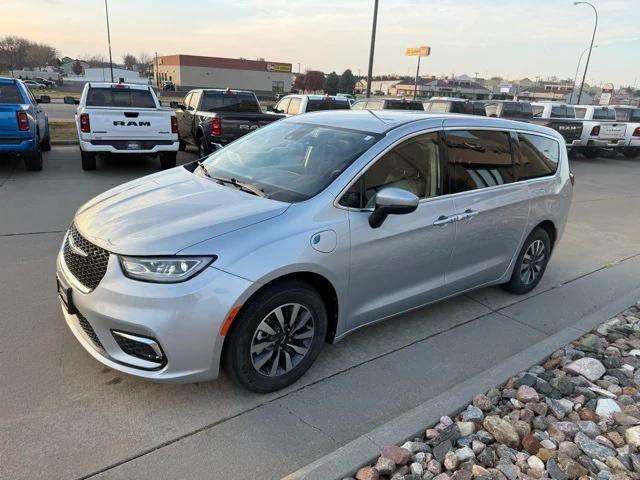 2023 Chrysler Pacifica Hybrid Touring L 2023 Chrysler Pacifica Hybrid Touring L