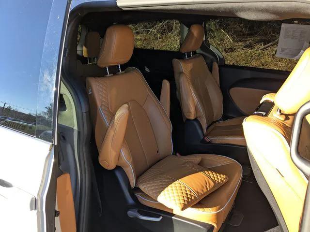 2021 Chrysler Pacifica Hybrid Pinnacle