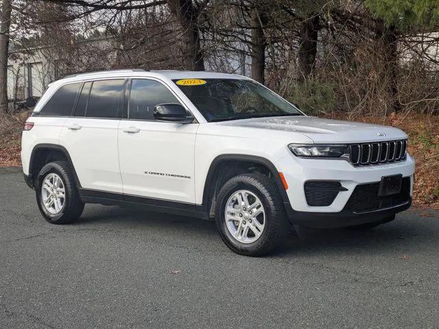 2023 Jeep Grand Cherokee Laredo 4x4