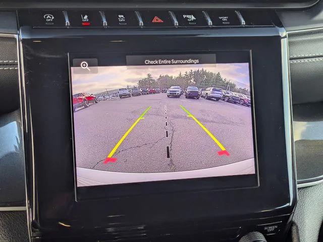 2023 Jeep Grand Cherokee Laredo 4x4