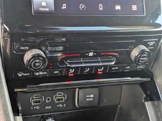 2023 Jeep Grand Cherokee Laredo 4x4