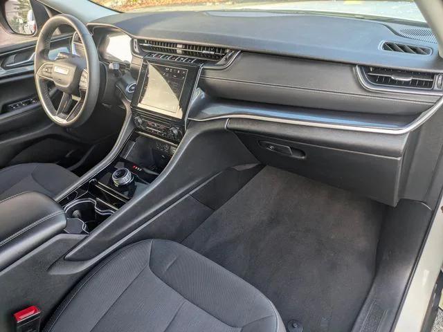 2023 Jeep Grand Cherokee Laredo 4x4