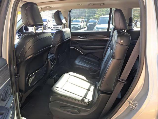 2022 Jeep Grand Cherokee L Limited 4x4
