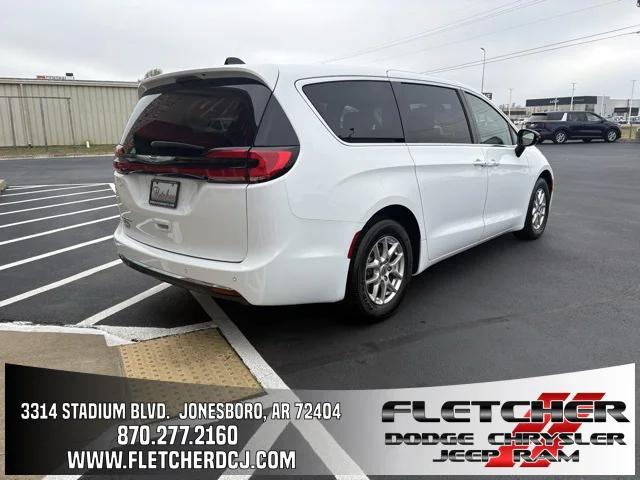 2024 Chrysler Pacifica Touring L