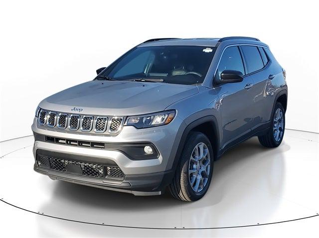 2023 Jeep Compass Latitude Lux FWD 2023 Jeep Compass Latitude Lux FWD