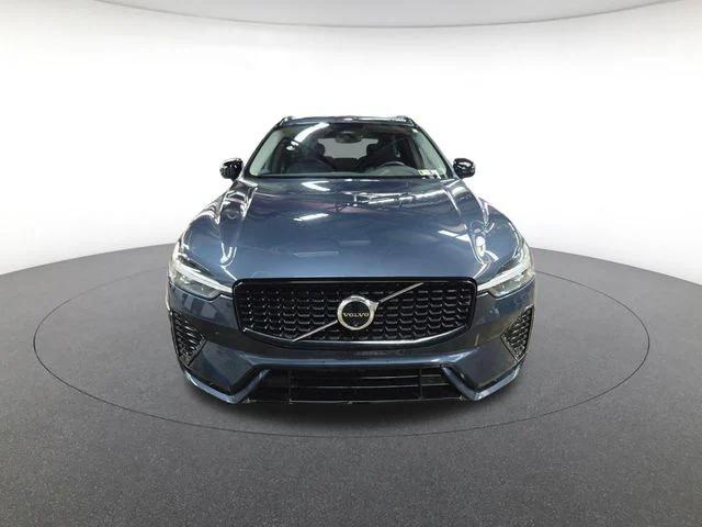 2024 Volvo XC60 B5 Plus Dark Theme 2024 Volvo XC60 B5 Plus Dark Theme