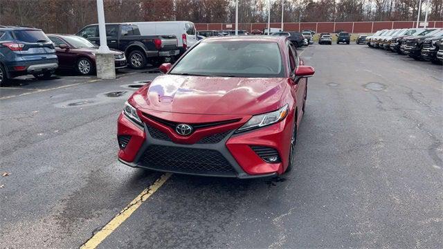 2020 Toyota Camry SE