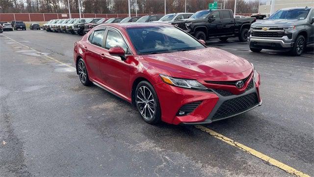 2020 Toyota Camry SE