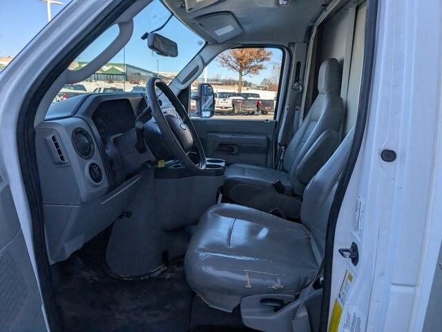 2014 Ford E-350 Cutaway Base 2014 Ford E-350 Cutaway Base