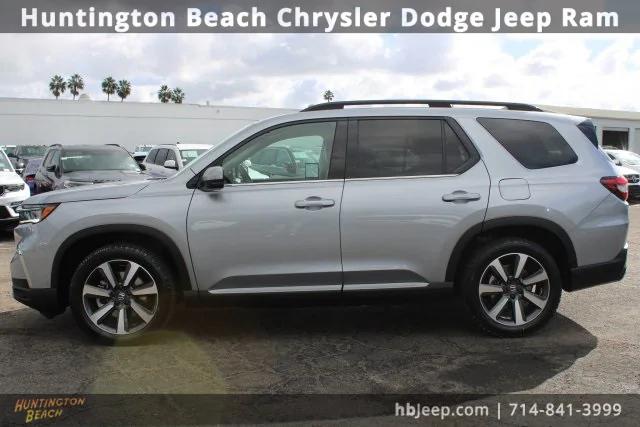 2023 Honda Pilot 2WD Touring 2023 Honda Pilot 2WD Touring