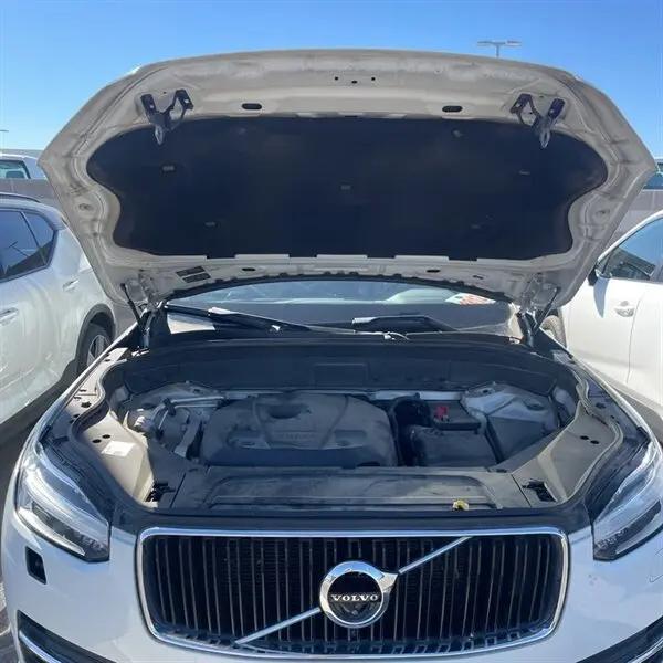 2016 Volvo XC90 T5 Momentum