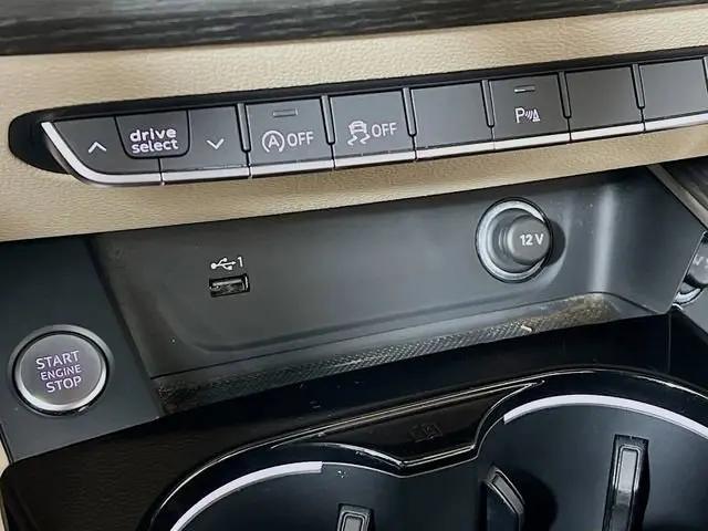 2022 Audi A4 Premium Plus 45 TFSI S line quattro S tronic
