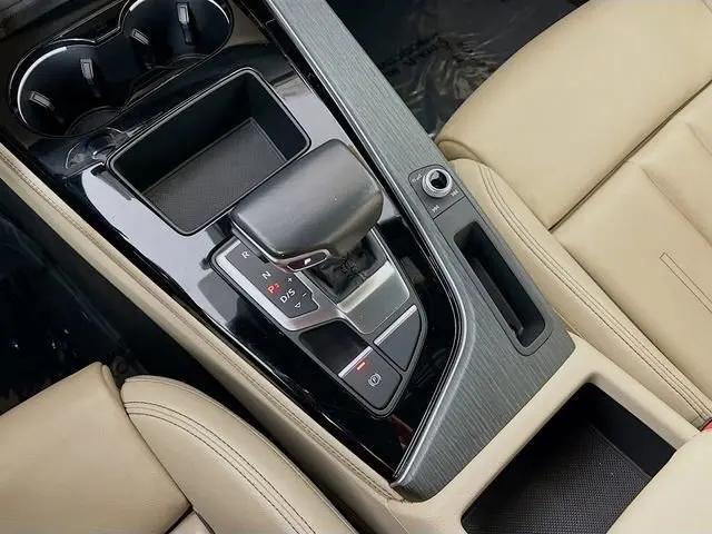2022 Audi A4 Premium Plus 45 TFSI S line quattro S tronic