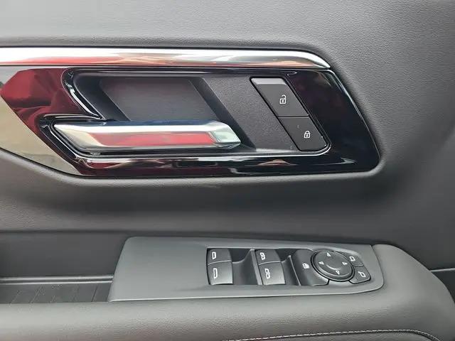 2026 Chevrolet Suburban LS, RWD