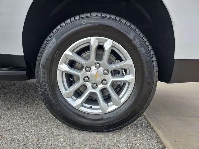 2026 Chevrolet Suburban LS, RWD