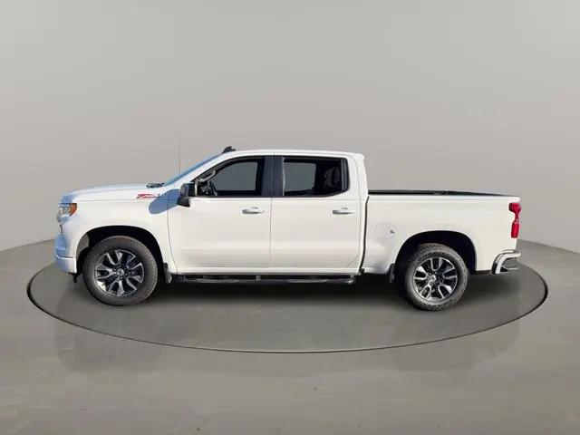2022 Chevrolet Silverado 1500 4WD Crew Cab Short Bed RST