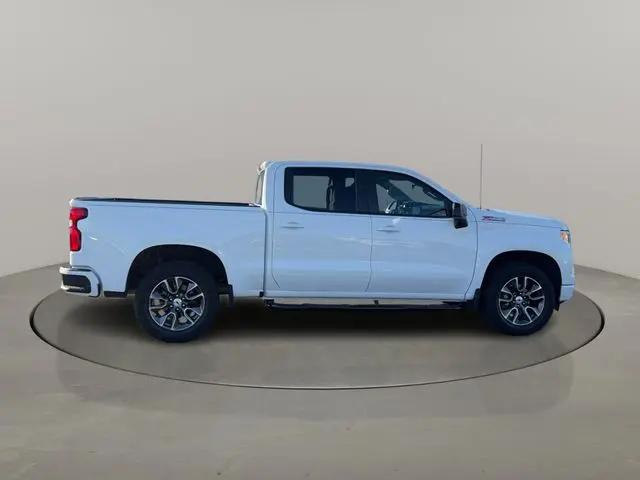 2022 Chevrolet Silverado 1500 4WD Crew Cab Short Bed RST