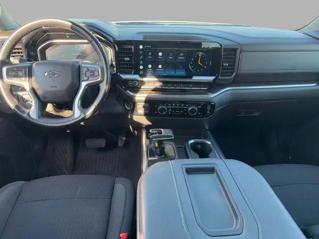 2022 Chevrolet Silverado 1500 4WD Crew Cab Short Bed RST