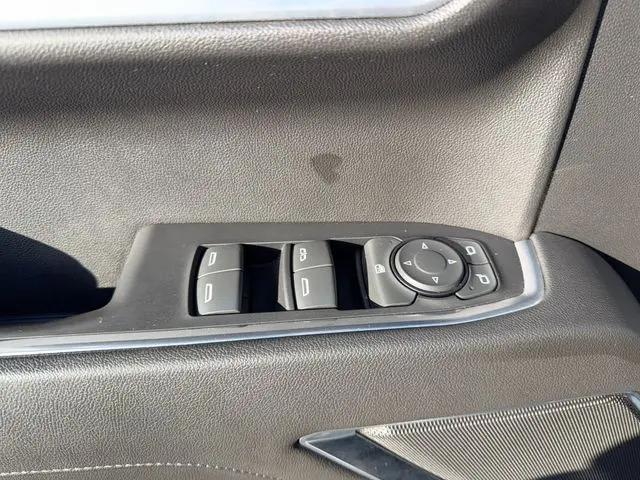 2022 Chevrolet Silverado 1500 4WD Crew Cab Short Bed RST