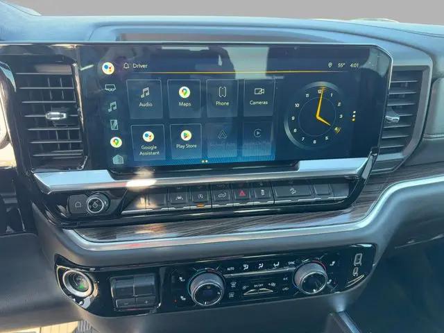 2022 Chevrolet Silverado 1500 4WD Crew Cab Short Bed RST
