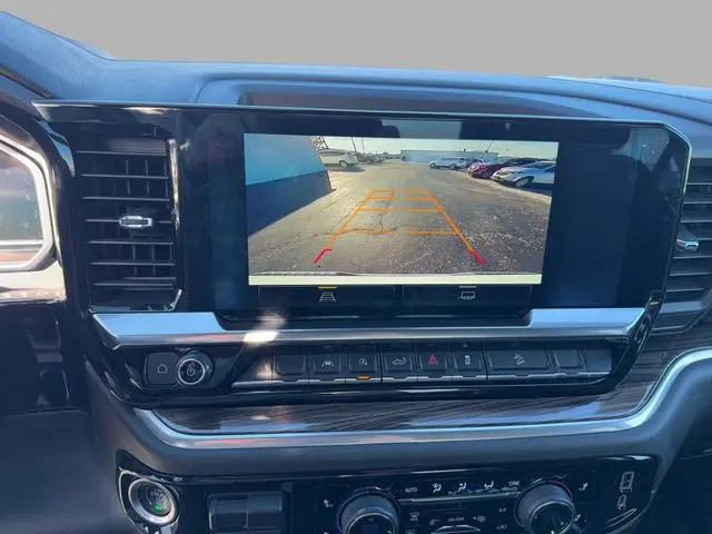2022 Chevrolet Silverado 1500 4WD Crew Cab Short Bed RST
