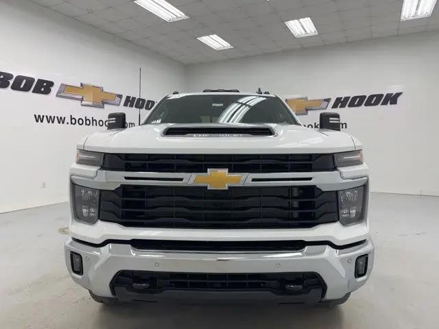 2026 Chevrolet Silverado 2500HD Crew Cab, Standard Bed, LT, 4WD