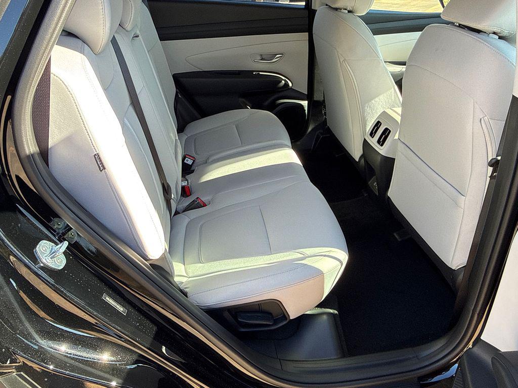 New 2026 Phantom Black HYUNDAI SEL FWD image 16