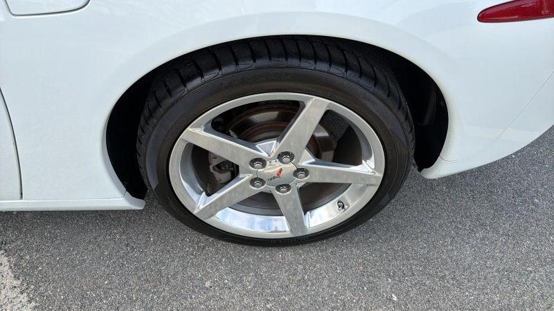 2005 Chevrolet Corvette Base