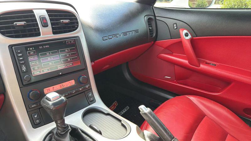 2005 Chevrolet Corvette Base