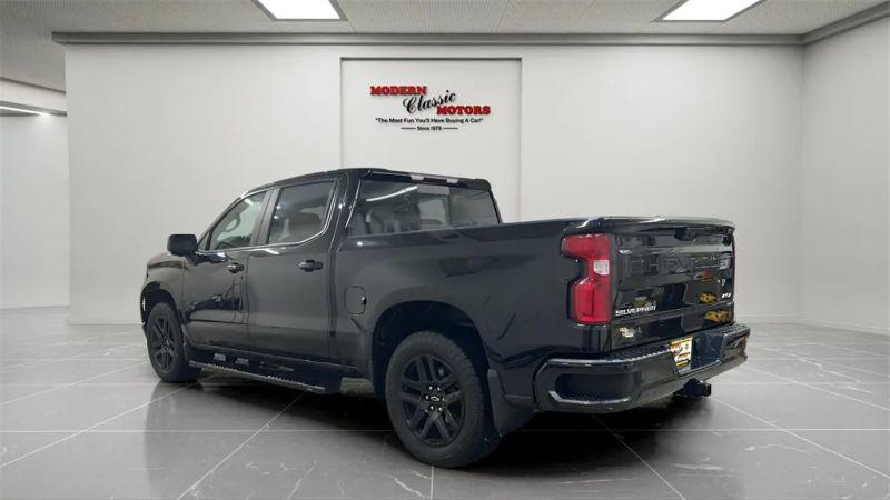2022 Chevrolet Silverado 1500 4WD Crew Cab Standard Bed RST