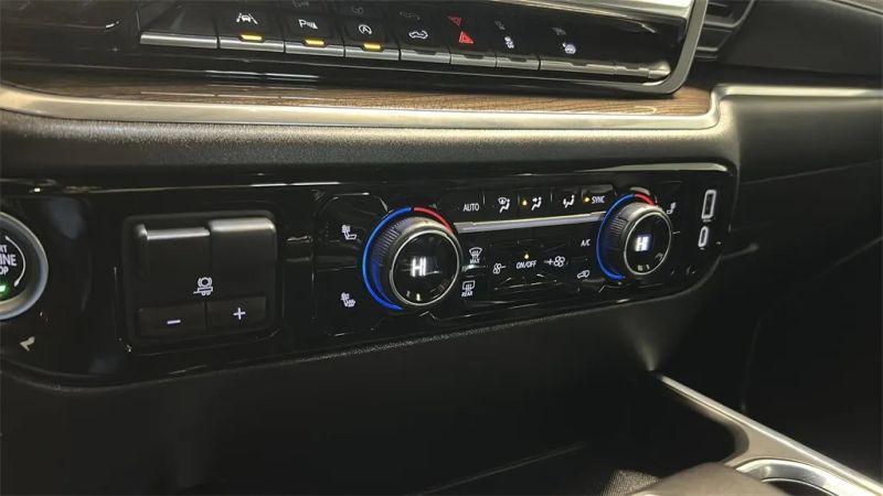 2022 Chevrolet Silverado 1500 4WD Crew Cab Standard Bed RST