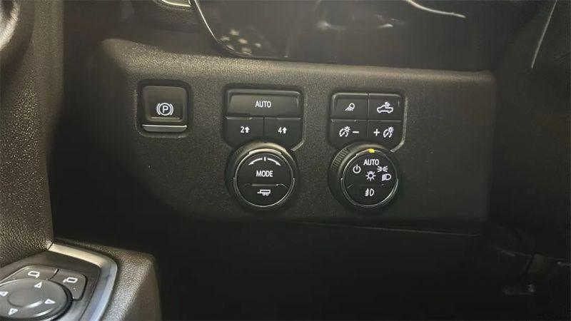2022 Chevrolet Silverado 1500 4WD Crew Cab Standard Bed RST
